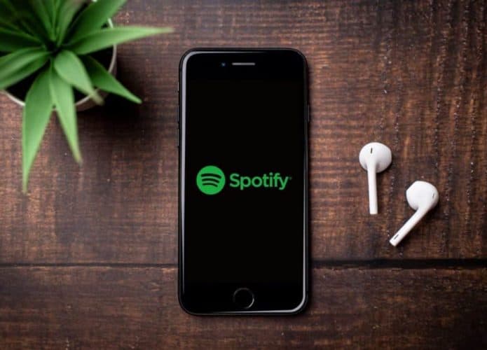 Spotify estaria bloqueando letras das músicas aos usuários da versão gratuita