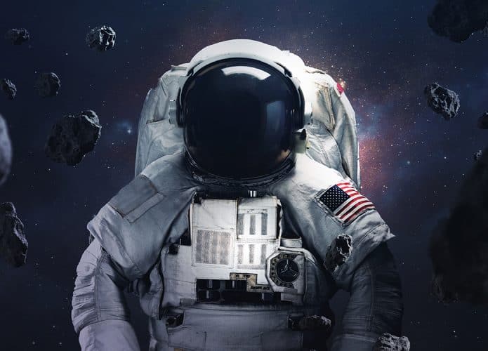 astronauta-1-695x500