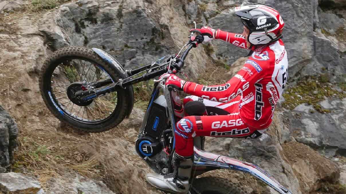 Esta moto elétrica venceu todos os concorrentes a combustão