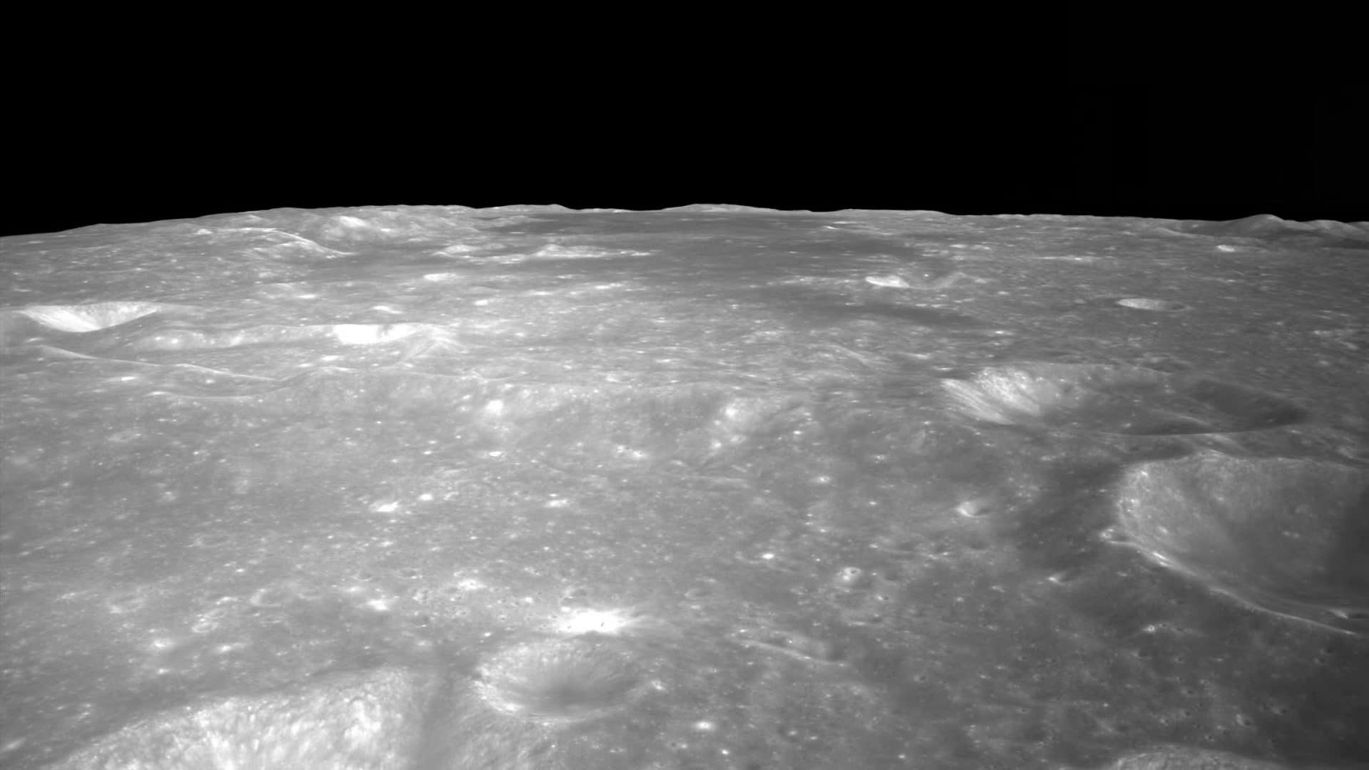 Lado oculto da Lua visto pelo Chang'e-6 (Crédito: CNSA/CLEP)