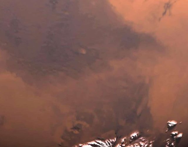 Visão do espaço de gelo na superfície de Marte