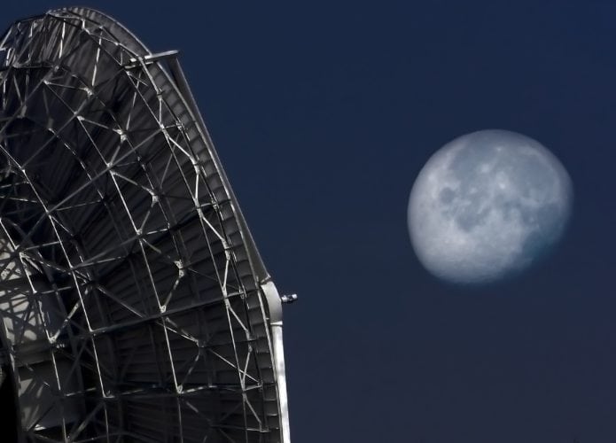 radioastronomia-lua-695x500