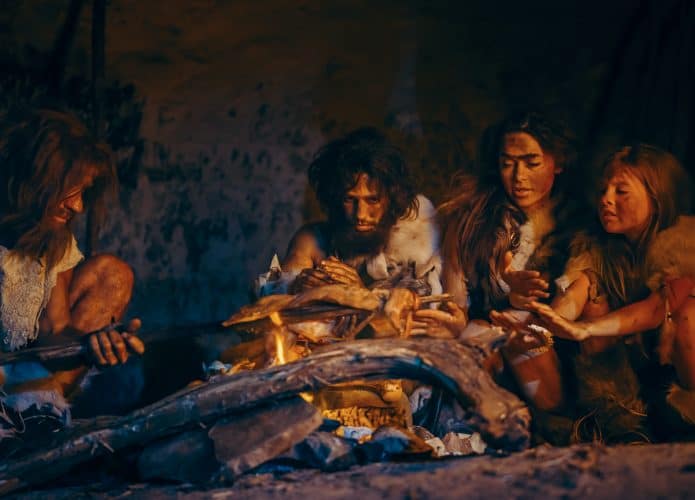 Neandertais e humanos modernos cruzaram há 47 mil anos durante 7 mil anos (Crédito: Gorodenkoff/ Shutterstock)