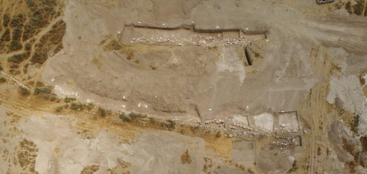 Área de escavção (Imagem: Hadashot Arkheologiyot/Autoridade de Antiguidades de Israel/Divulgação)

