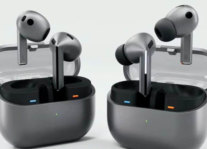 Montagem com Galaxy Buds 3 ao lado do Galaxy Buds 3 Pro em caixinhas