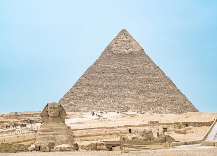 Grande-Piramide-de-Gize-1-695x500