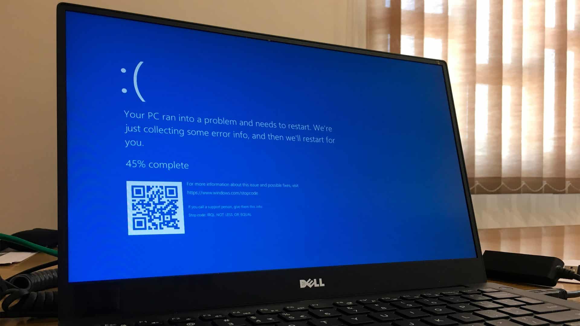 Notebook com tela azul da morte do Windows