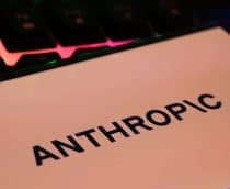 Logo da Anthropic em um smartphone na horizontal