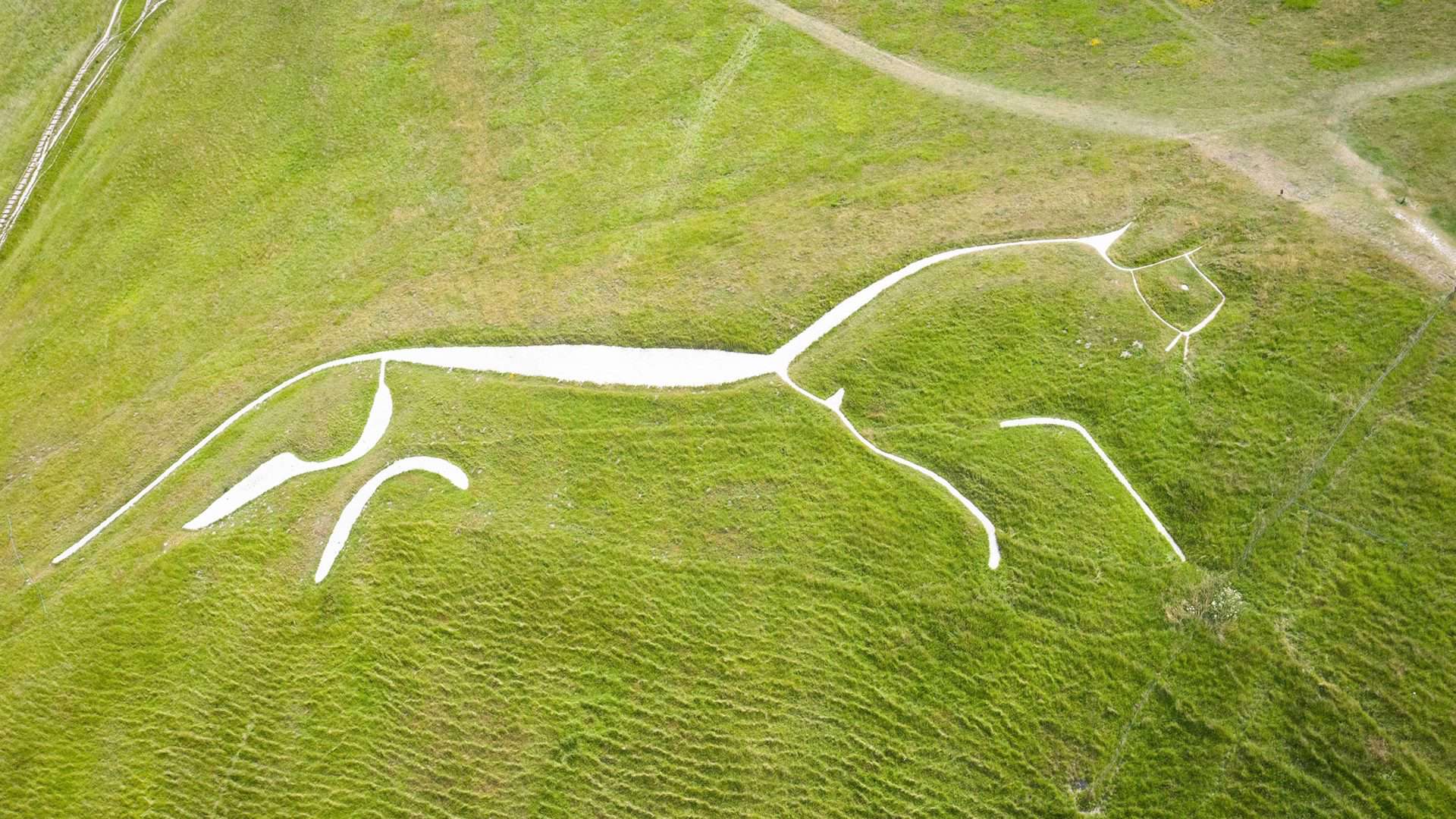 cavalo-branco-de-giz-1920x1080