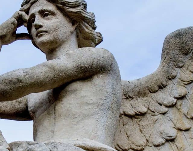 Estátua de anjo
