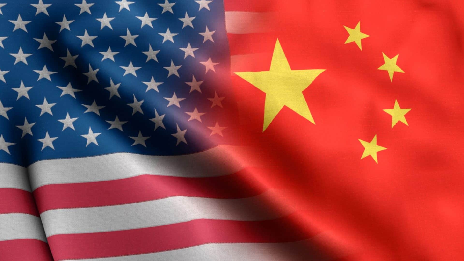 Bandeiras de Estados Unidos e China sobrepostas