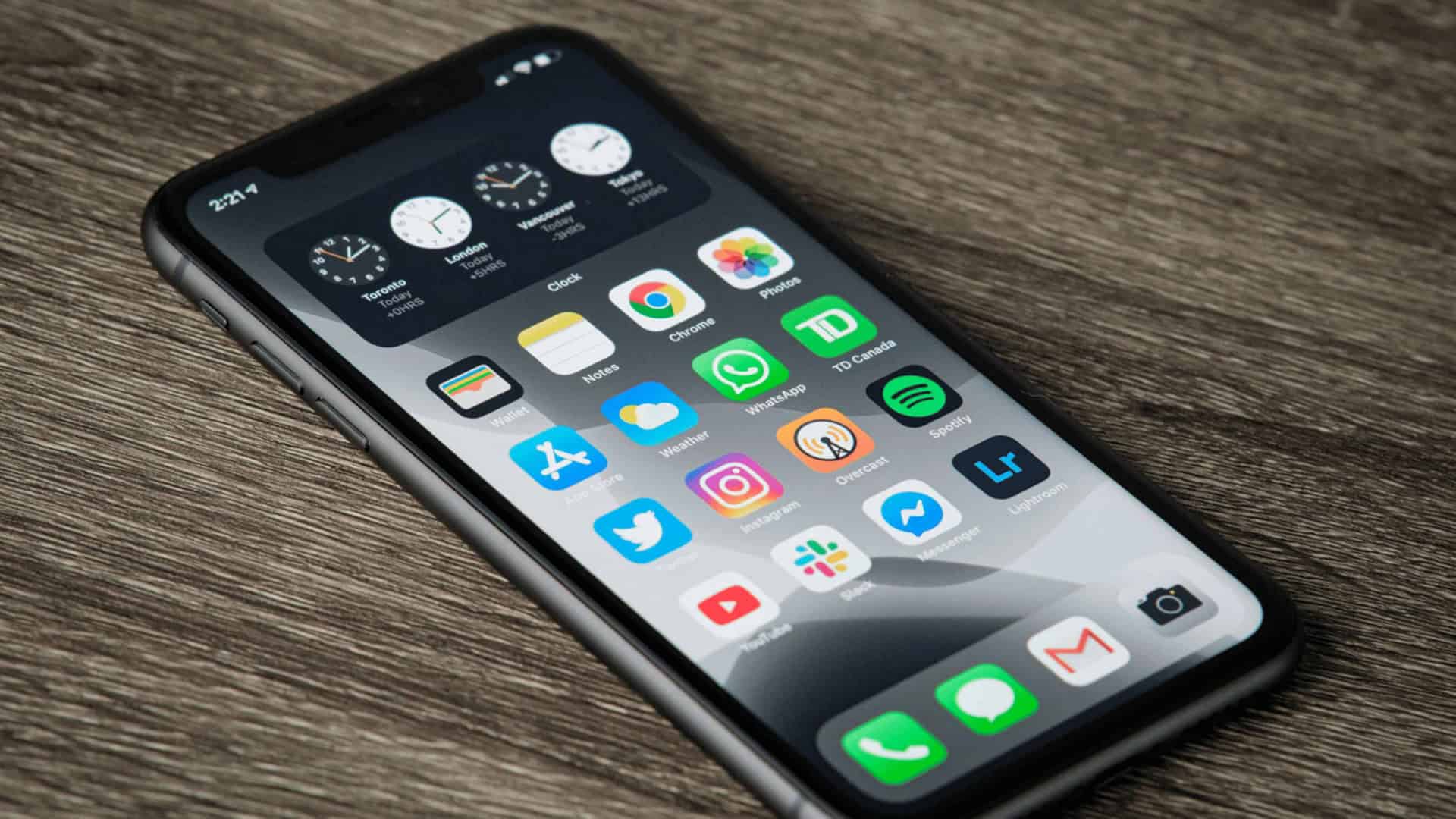imagem mostra aplicativos de um iphone