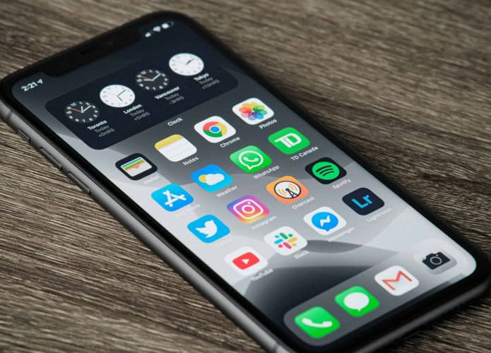 imagem mostra aplicativos de um iphone