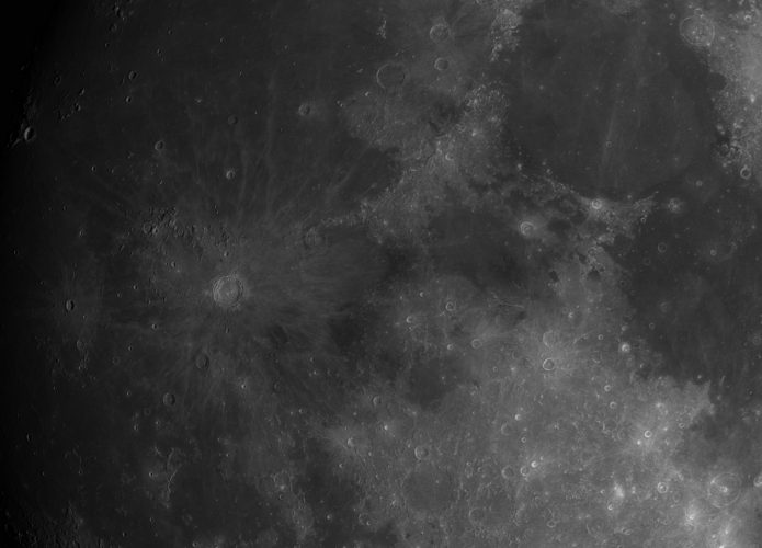 lua-superficie-scaled-e1722690814406-695x500