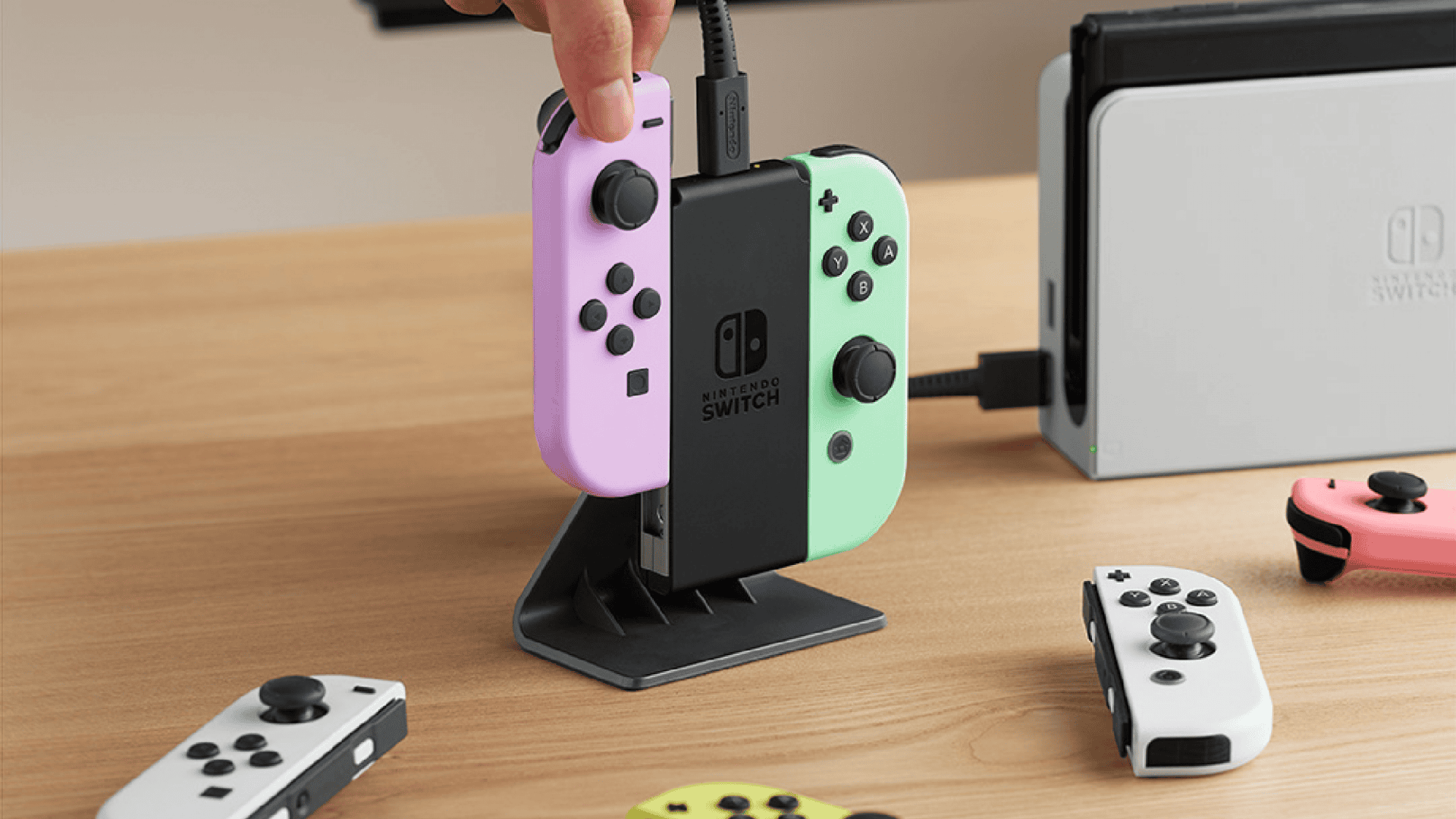 Imagem mostra um novo carregador portátil para os controles do Nintendo Switch