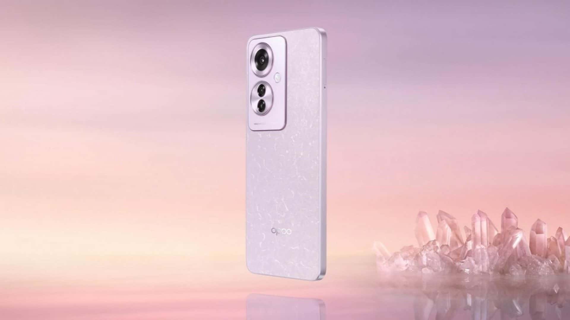 Traseira do OPPO Reno 11 F em fundo roxo claro