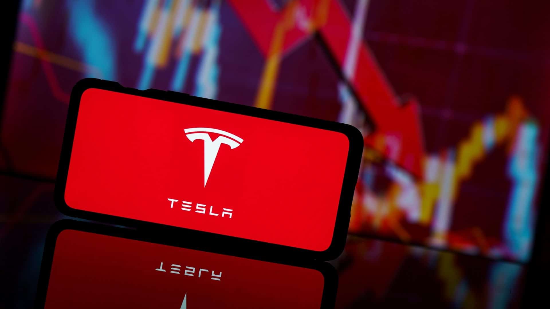 tesla em queda