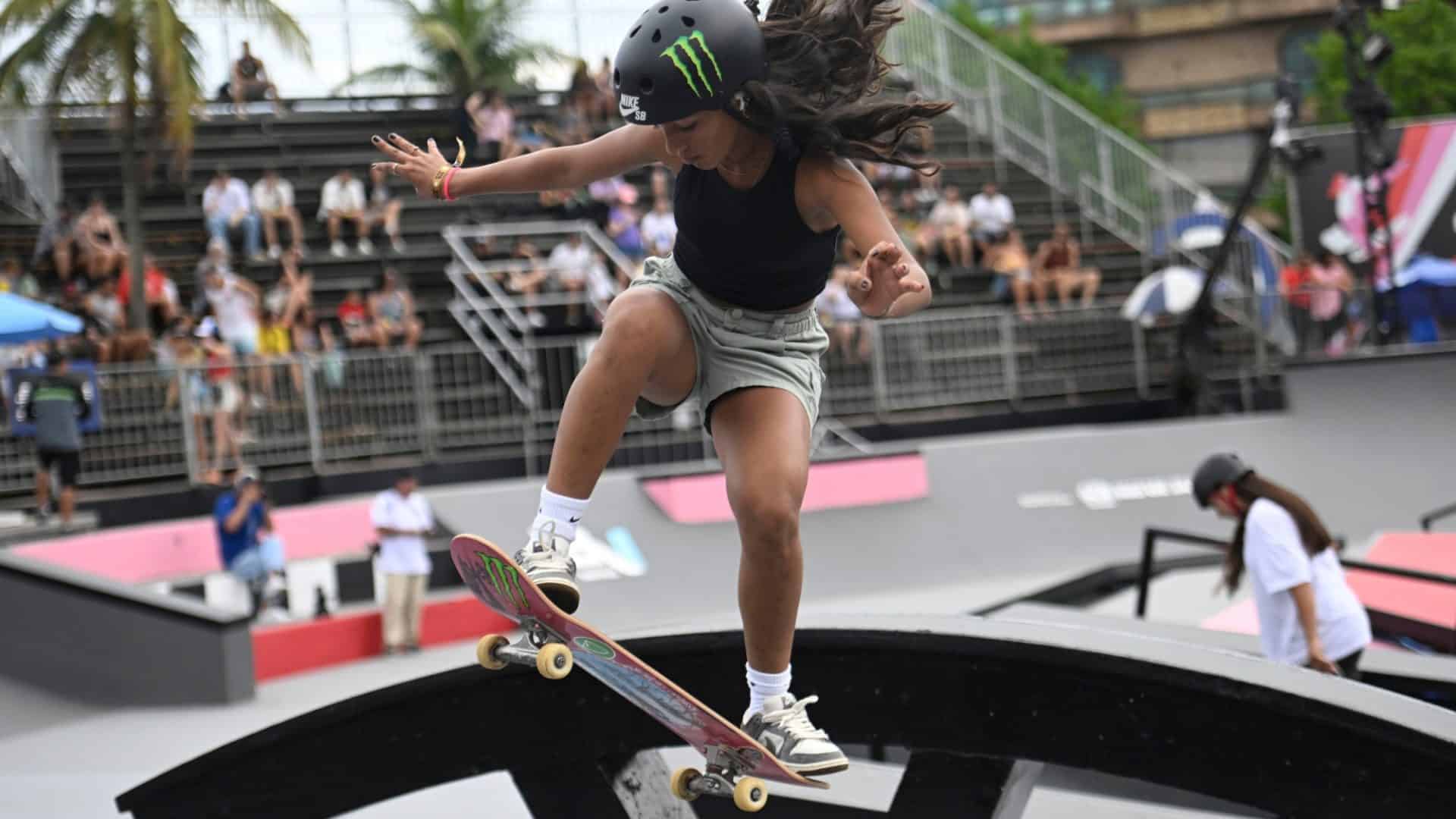 Rayssa Leal, atleta de skate competindo na etapa STU, no Rio de Janeiro