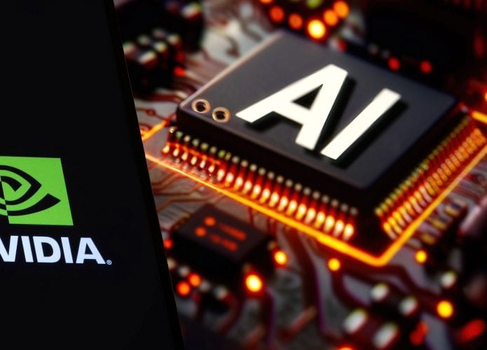 Chip acoplado em uma placa-mãe com escrita