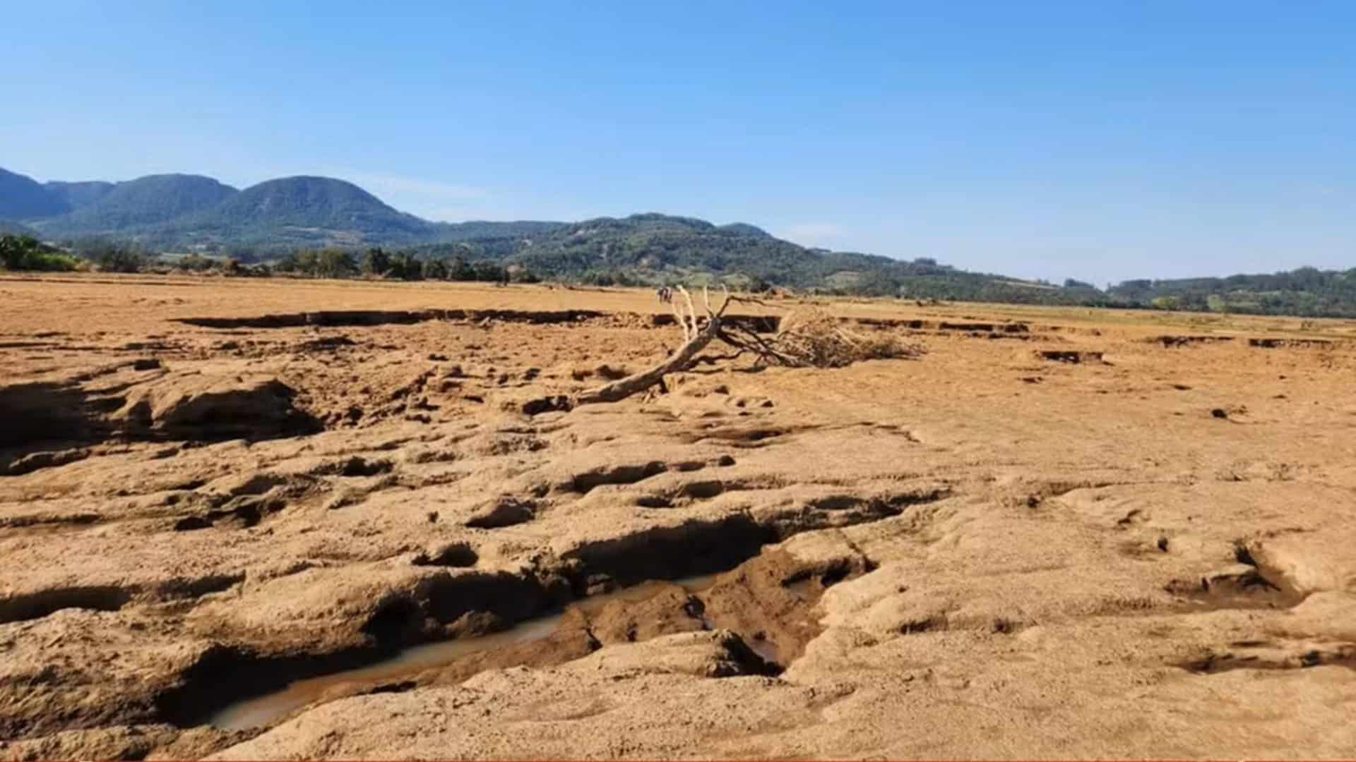 Imagem do terreno no qual se encontra o sítio arqueológico