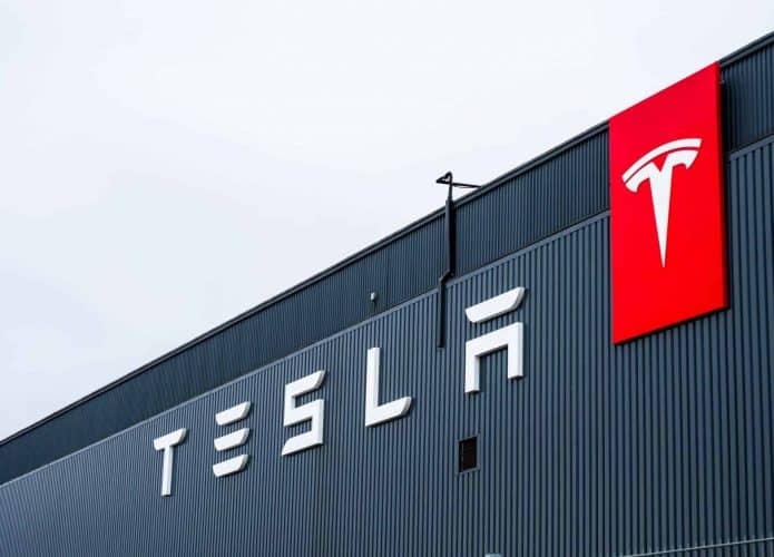tesla-1-e1722621266522-695x500