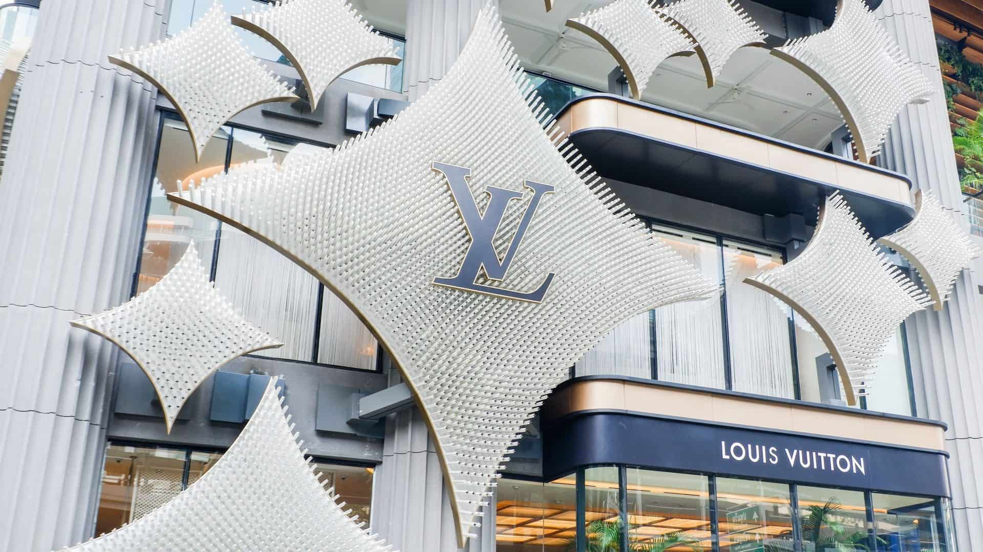 Fachada de loja da Louis Vuitton