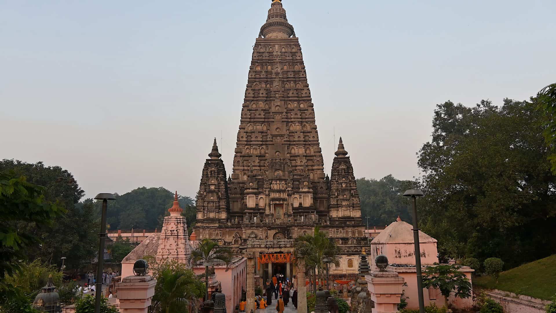 Templo-do-Complexo-Mahabodhi-1920x1080