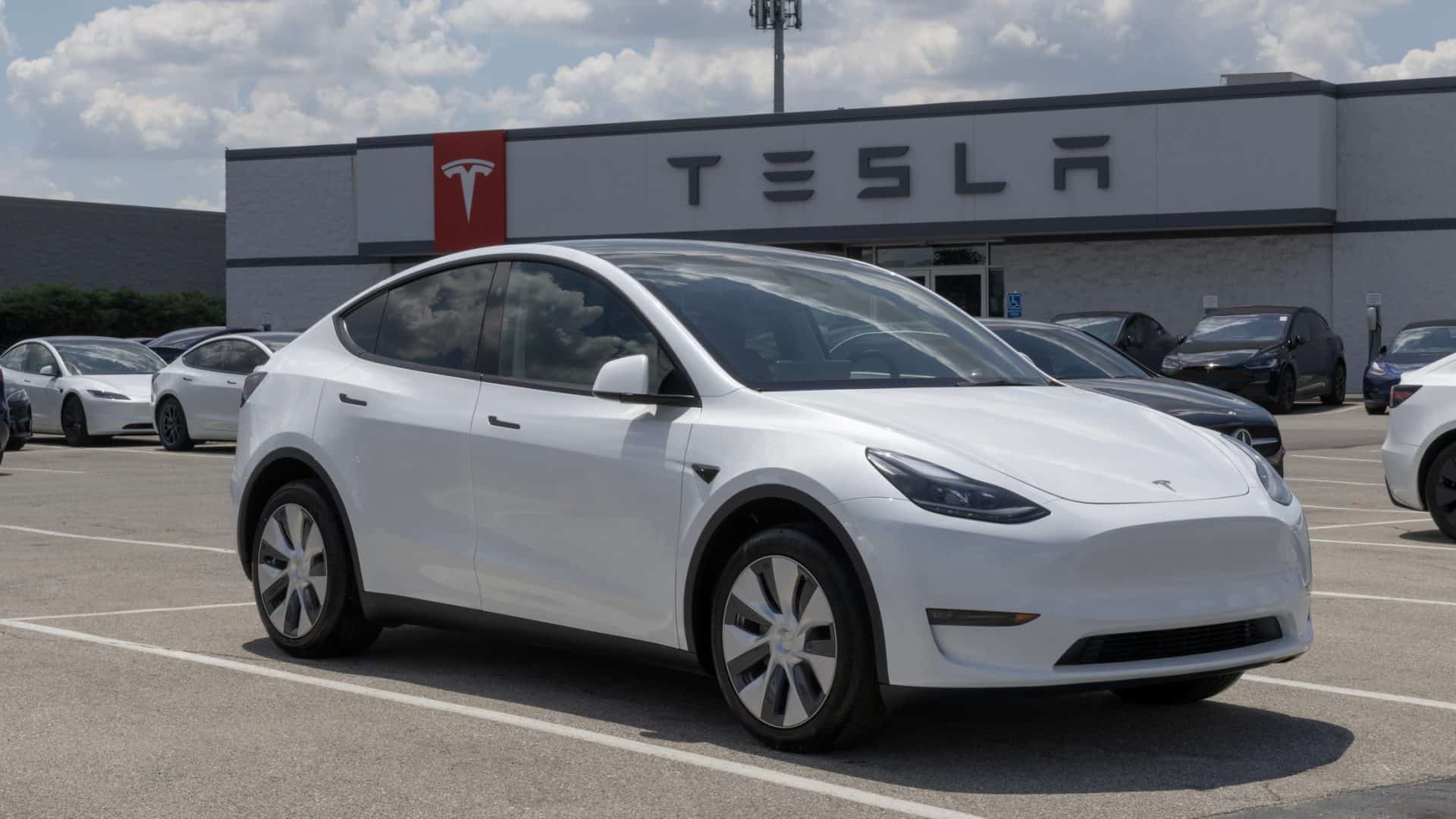 Tesla-Model-Y-1-1920x1080