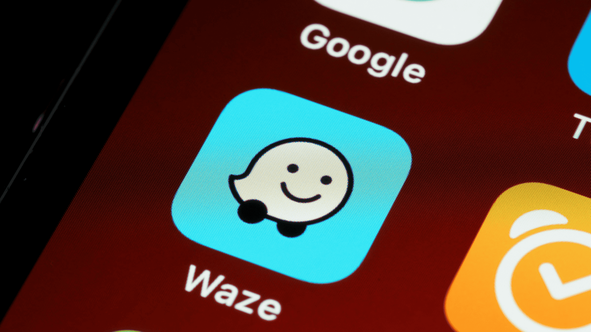 imagem mostra o ícone do app waze em ênfase
