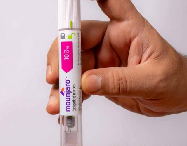 Basra,,Iraq,-,September,14,,2023:,Photo,Of,Injection,Weight