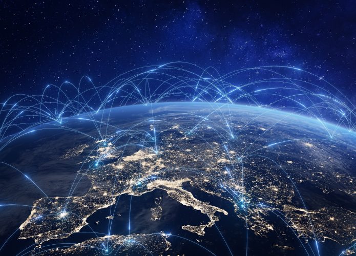 Imagem do Espaço mostrando a parte de cima da Terra, com os países sendo conectados por várias linhas