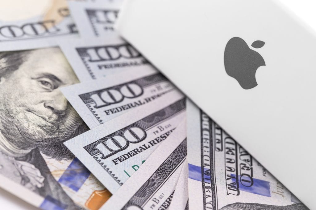 Logotipo da Apple na caixa, dólares