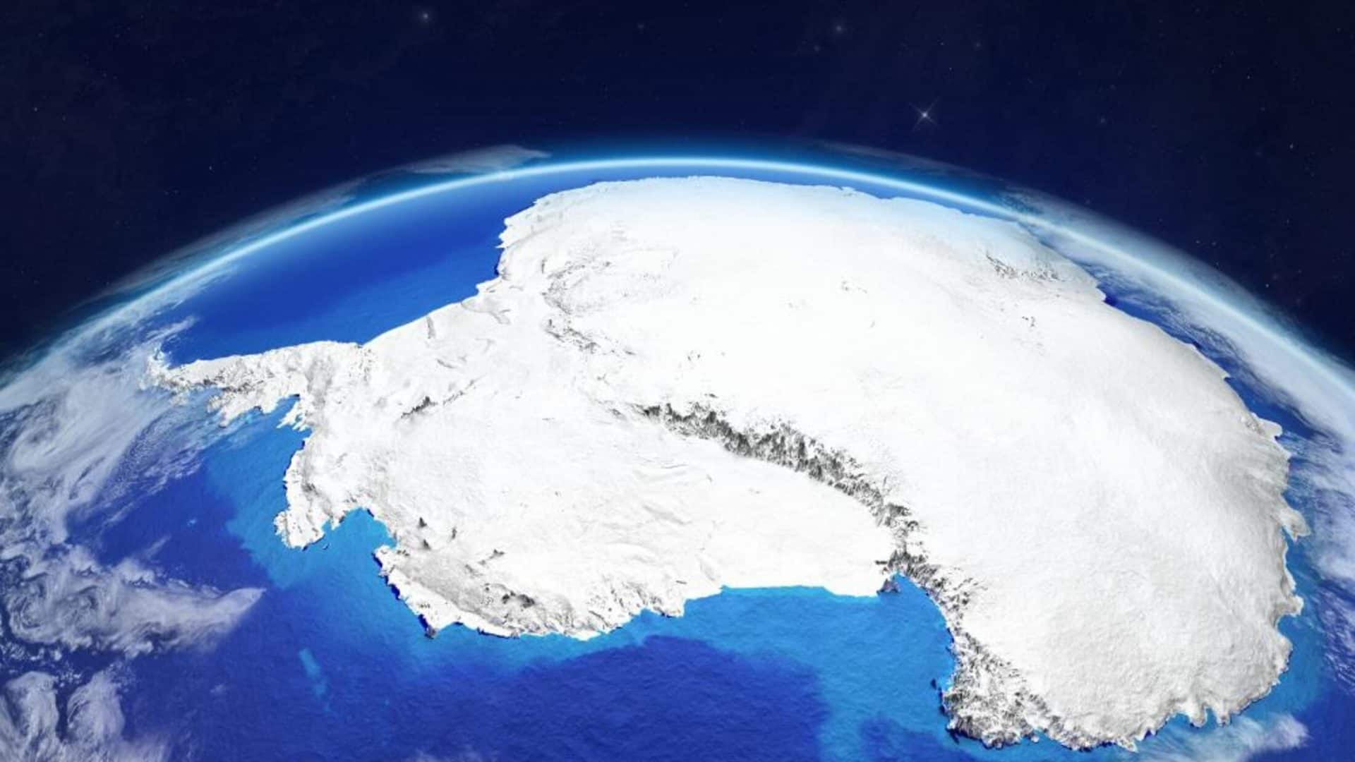 Antártida vista do espaço