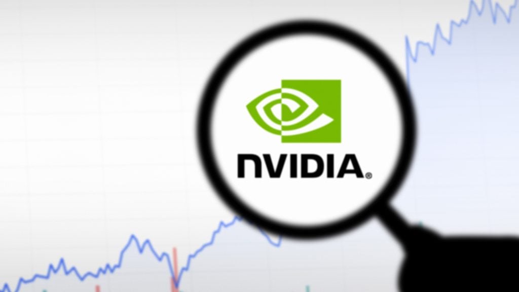 Pessoa com lupa sobre logomarca da Nvidia em cima de gráfico com linha subindo