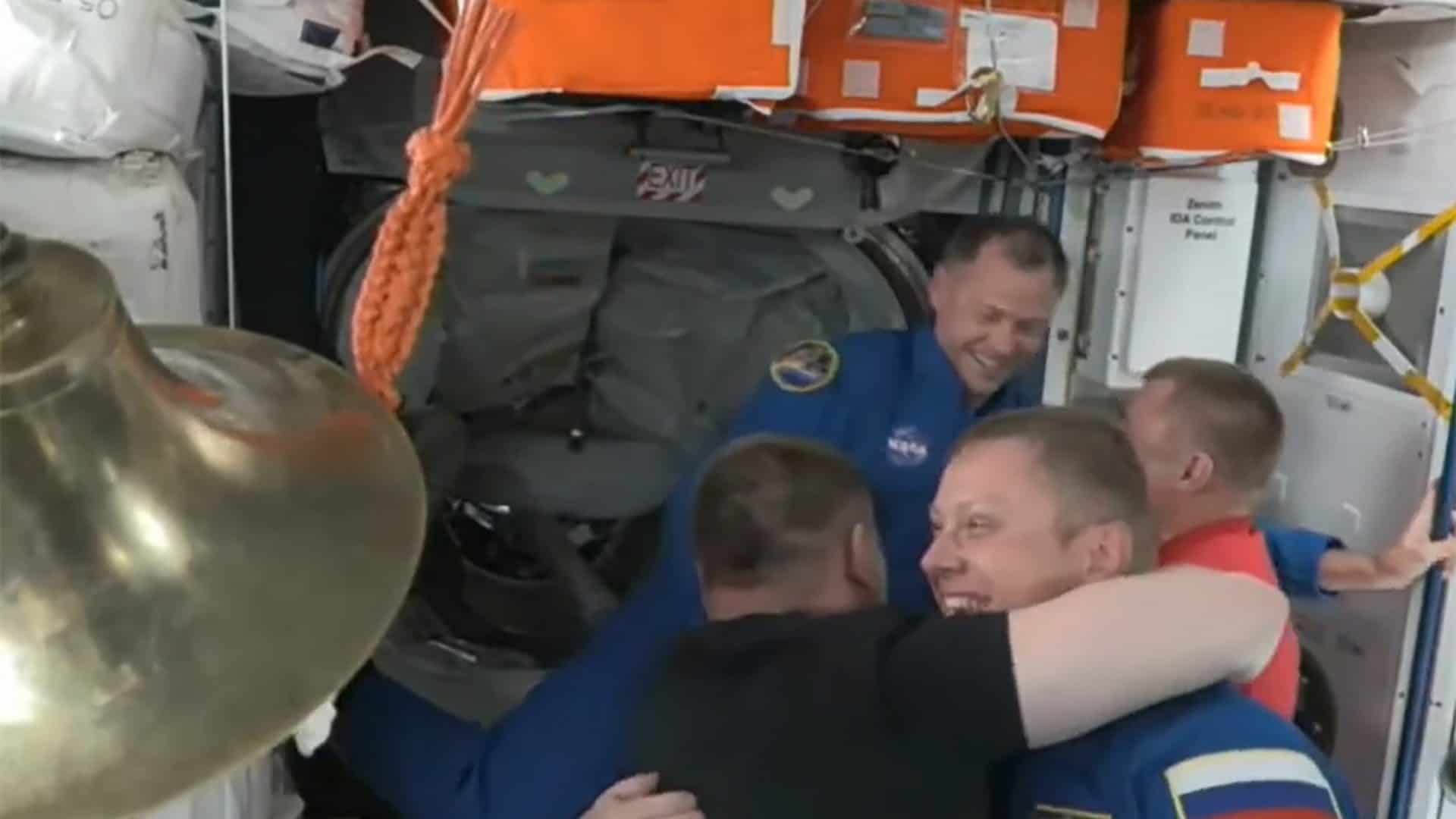 crew-9-chegada-iss-1920x1080