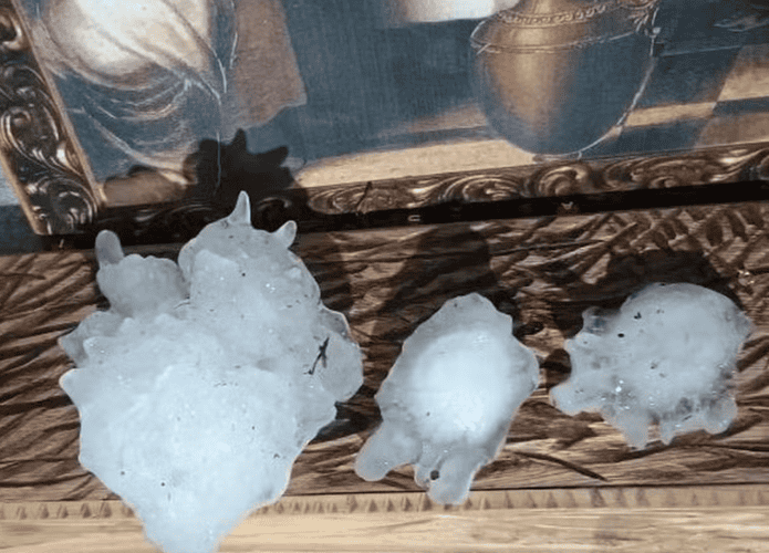 granizo-enorme-1-695x500.png