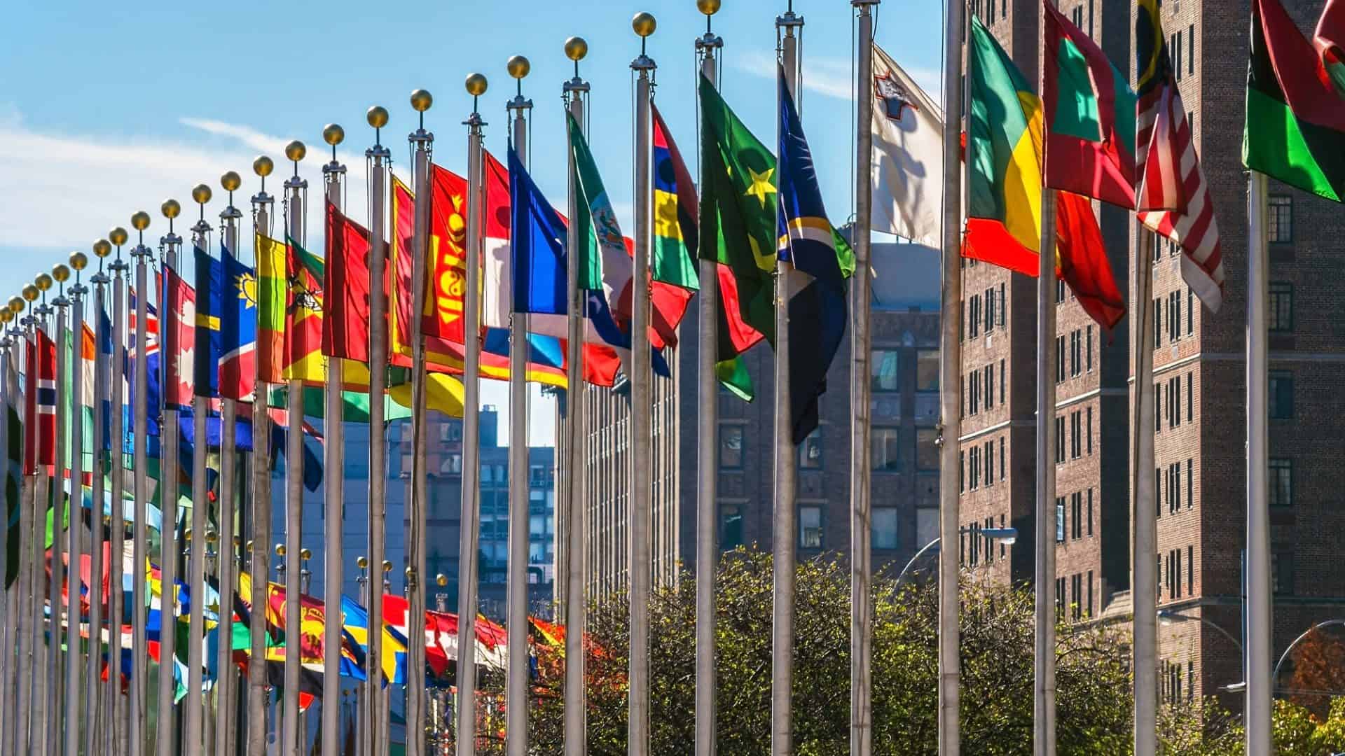 bandeiras de inúmeros países
