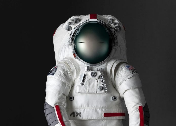 Traje espacial desenvolvido para a missão Artemis 3