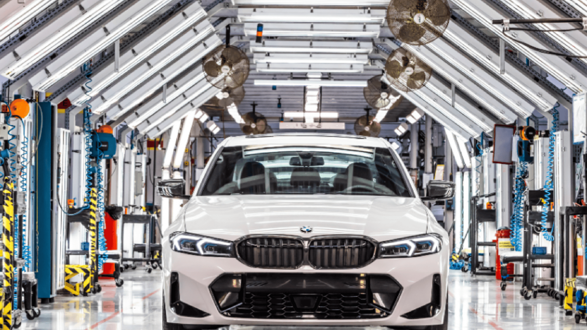 bmw-320i-versao-comemorativa-1920x1080.png