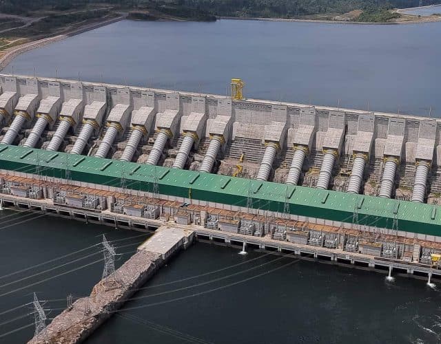 Visão aérea de usina de Belo Monte, no Rio Xingu