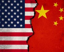 Bandeiras de Estados Unidos e China