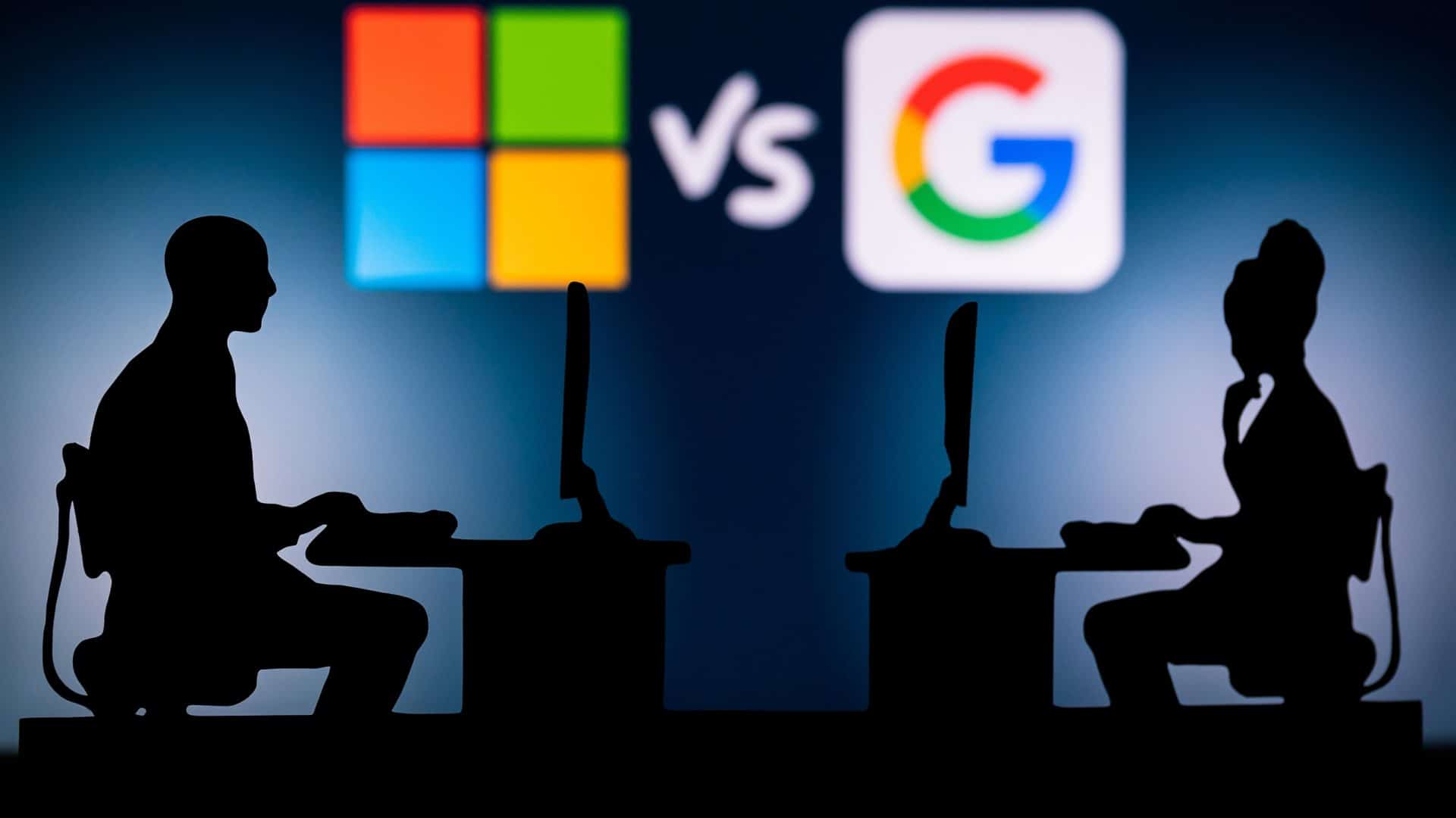 Duas pessoas sentadas em lados opostos ao computador; acima, logos de Microsoft e Google