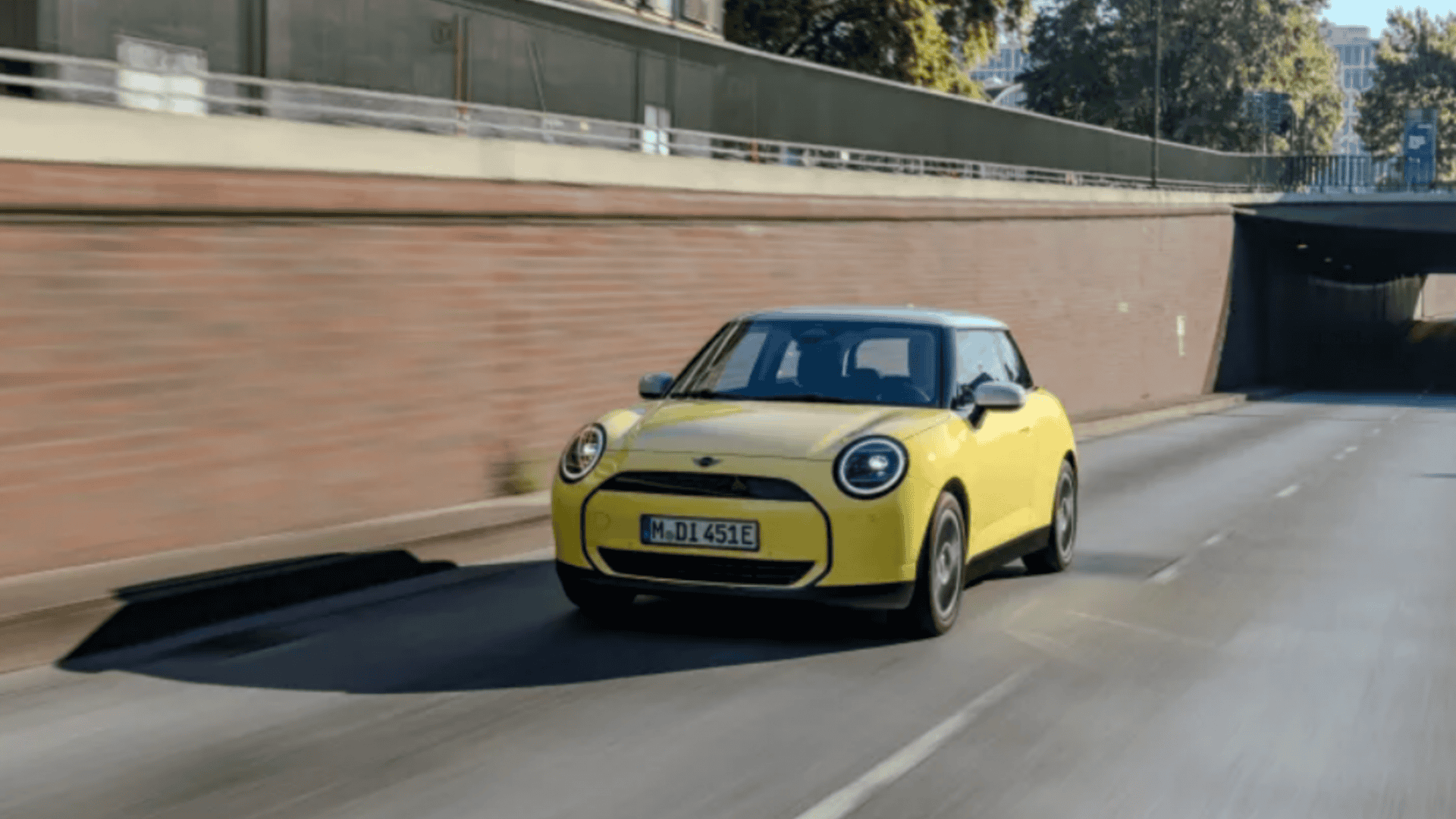 mini-cooper-e-1-1920x1080.png