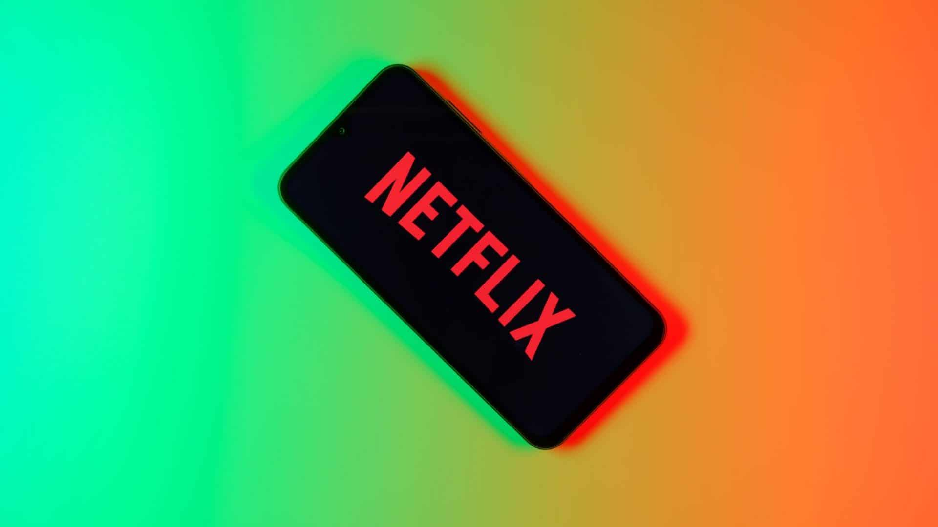Logo da Netflix em um smartphone