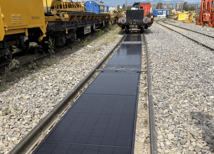 paineis-solares-trens-695x500.png