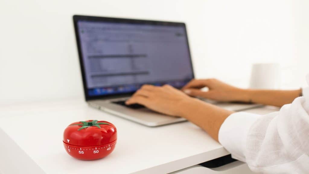 Técnica Pomodoro Pessoa Trabalhando de Casa Trabalho Remoto.