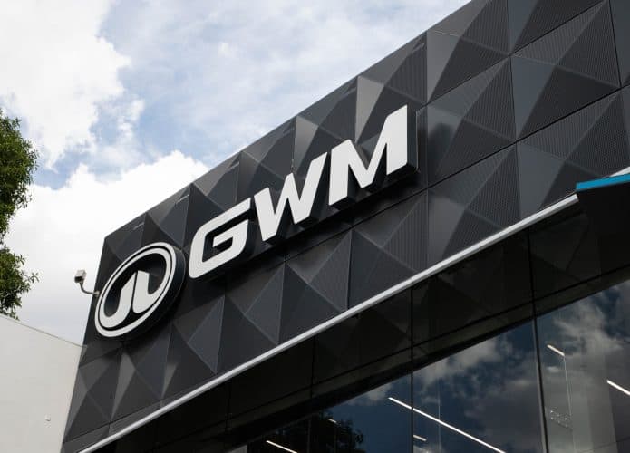 Logo da GWM na fachada de uma loja