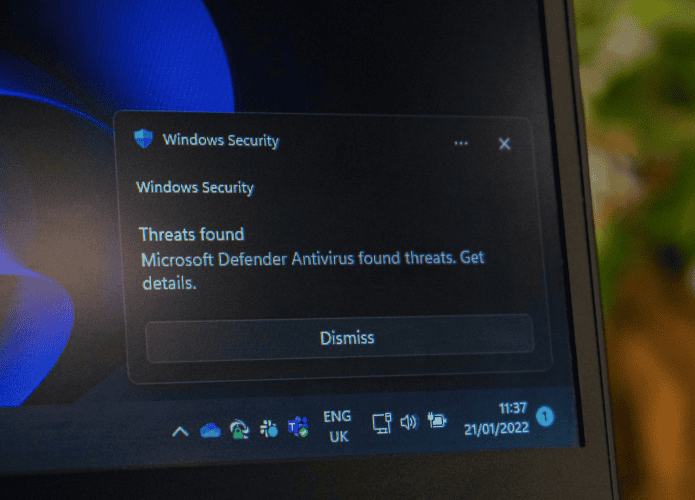 imagem mostra uma notificação no pc, informando que o antivírus encontrou uma ameaça