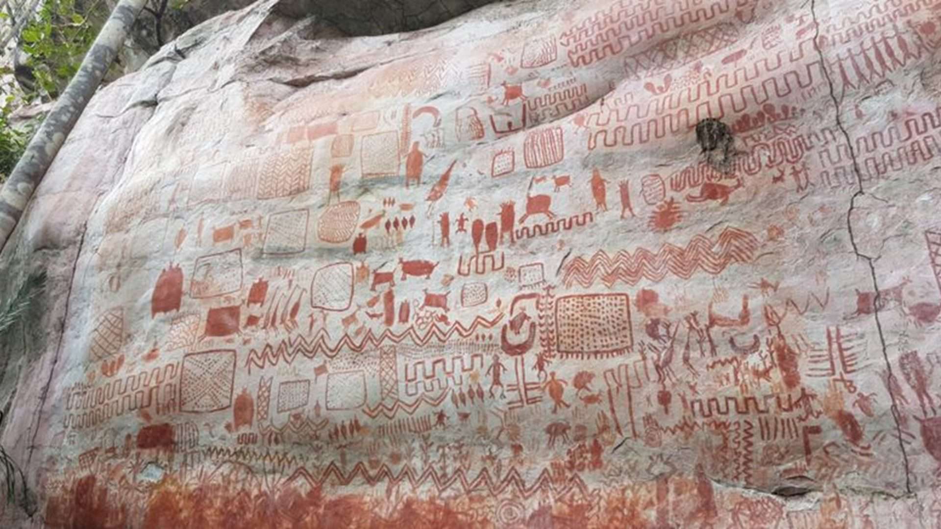 Rocha com os desenhos perfeitamente preservados
