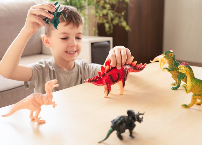 Brinquedos plásticos podem conter ftalatos e Bisfenol A, substâncias químicas que podem atuar como disruptores endócrinos